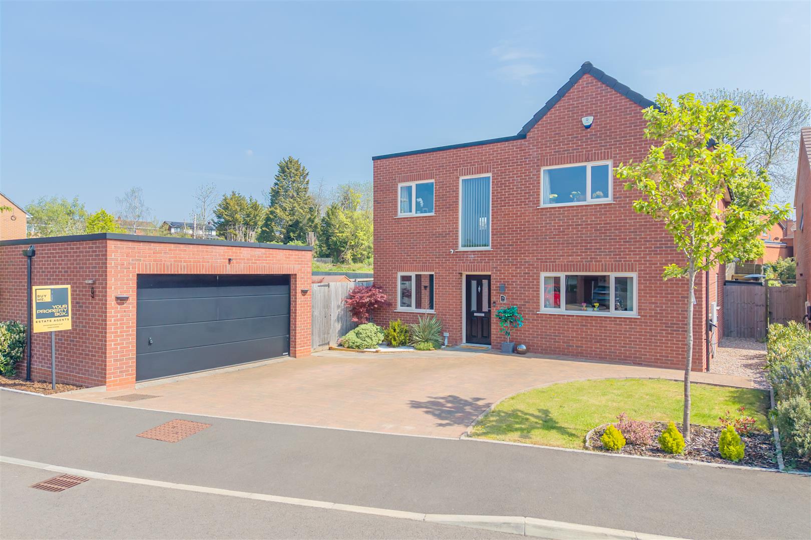 4 bed property in Birch Meadow, Worcester